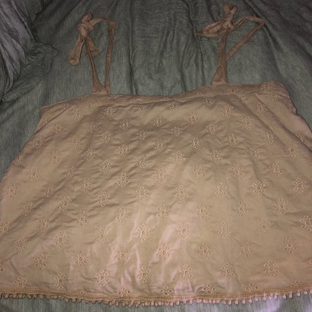 Beige crop top!